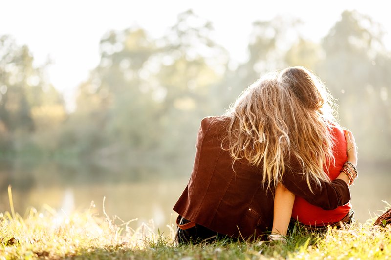 Trdnost prijateljstva se pokaže v težkih trenutkih. (foto: Shutterstock)