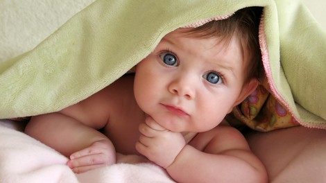 Naravni začetki: Dojenčki brez plenic