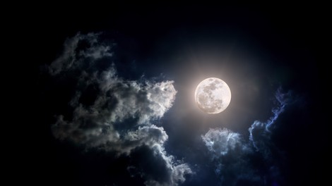 Luna na dan 27. 1. 2015