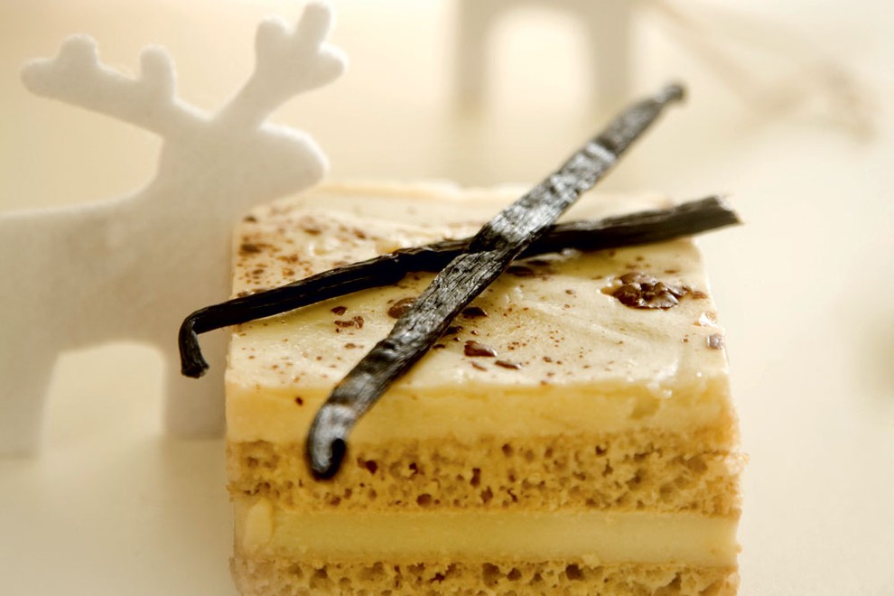 Vanilijeva torta bo okusnejša, če boste uporabili vanilijev strok.