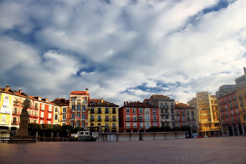 Burgos: zgodovinsko središče pokrajine Castilla y León