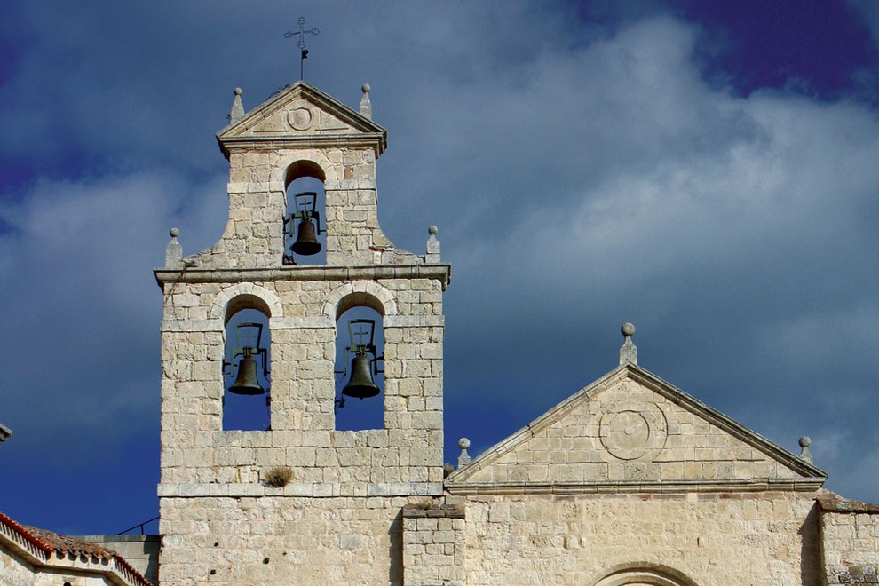 Cerkev in samostan v vasi San Juan de Ortega