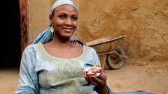 Ženske v mestu Djenne se preživljajo z izdelovanjem nakita
