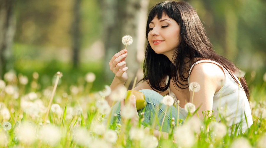 Luna se bo sprehajala po Raku, setveni koledar: list, barva dneva: peščeno rumena. (foto: Shutterstock)