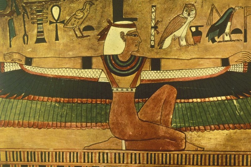 Svečenice boginje Izis v Egiptu so bile prav tako mediji za njeno božansko žensko energijo, ki je pomagala moškim mojstrskim dušam, da so lahko uresničili svoje poslanstvo na Zemlji.  (foto: Profimedia)