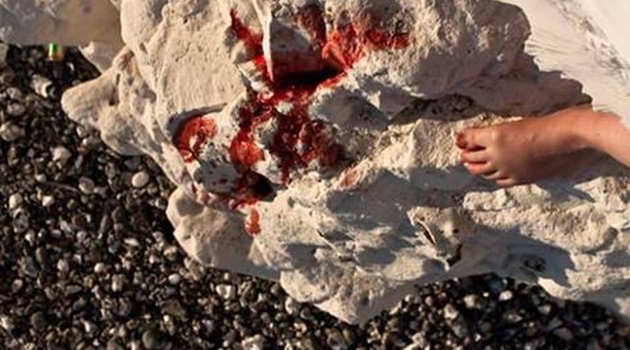 Menstruacija je pogosto še vedno tabu. Vendar je v resnici izvor naše ženske moči.  (foto: Seeing Red Project)