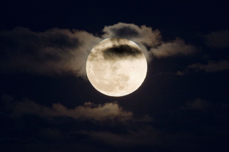 Super Luna je najbližje Zemlji.  (foto: Profimedia)