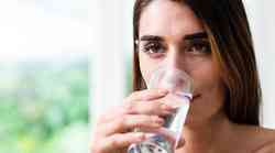 Sensa je preizkusila: Čiščenje črevesja s slano vodo