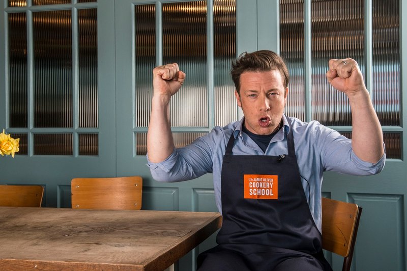Jamie Oliver: "Dostop do dobre, sveže in hranljive hrane je človeška pravica vsakega otroka." (foto: Profimedia)
