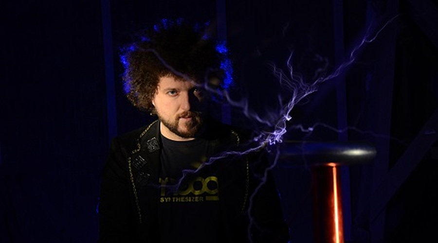 Janez Dovč: TESLA (glasbeno-gledališka predstava) (foto: Ana Torkar Kus)
