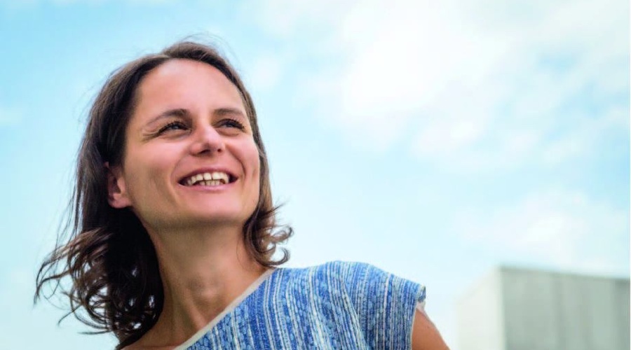 Urška Lan: "Sreča je, da lahko pomagam s tem, kar me navdihuje." (foto: Nataša Šilec)