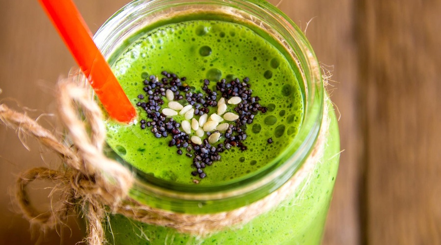 Okrepite imunski sistem s spirulina smoothiejem (foto: profimedia)