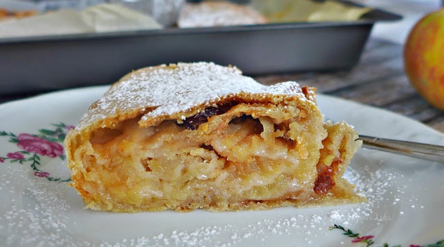 Recept: Veganski pirin jabolčni zavitek (foto: jasmina Hrastovec)