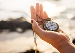 Kitajska telesna ura, ki razkriva, kdaj naj bi jedli, delali, počivali in se ljubili