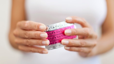Temna plat kontracepcijskih tablet