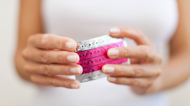 Temna plat kontracepcijskih tablet (foto: profimedia)