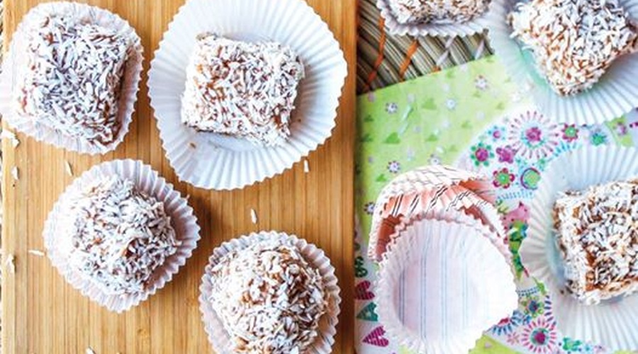 Recept: Kokosove biskvitne kocke (foto: Simpl sladice)