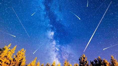 Današnjo noč si rezervirajte za doživetje vrhunca nebesnega spektakla