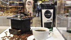 Iconis je visokokakovostna kava (100% arabica), pražena v Sloveniji.
