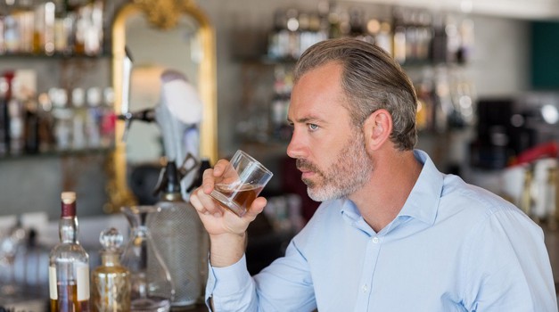 Alkohol - pobeg pred svojimi notranjimi občutki (foto: profimedia)