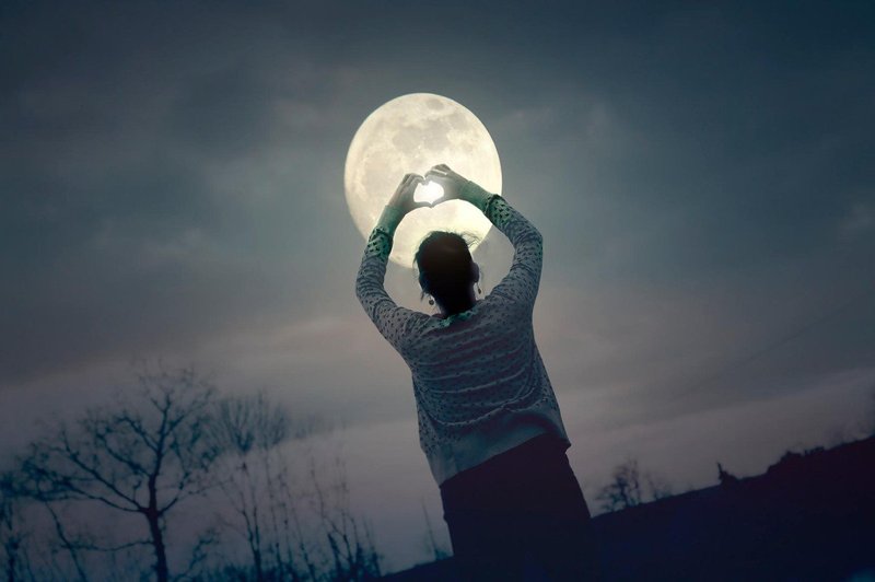 Sporočilo za današnji dan: Polna luna in močna čustva (foto: profimedia)