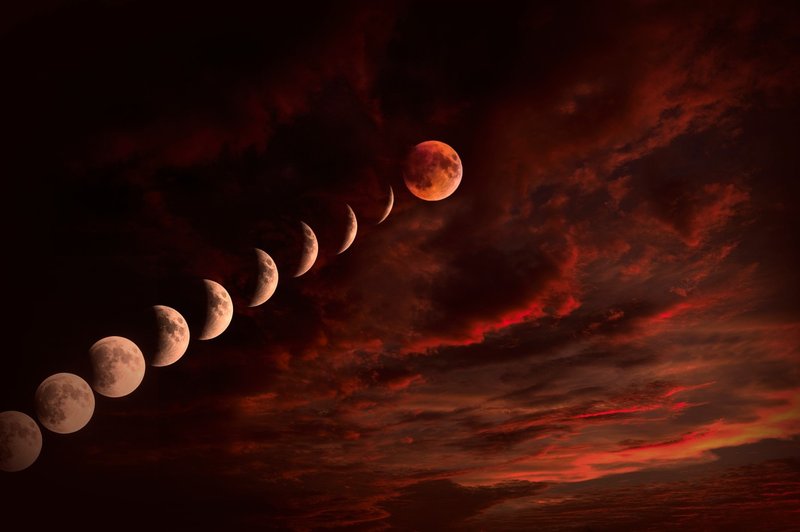 Lunin mrk in polna luna (27. 7.) (foto: profimedia)