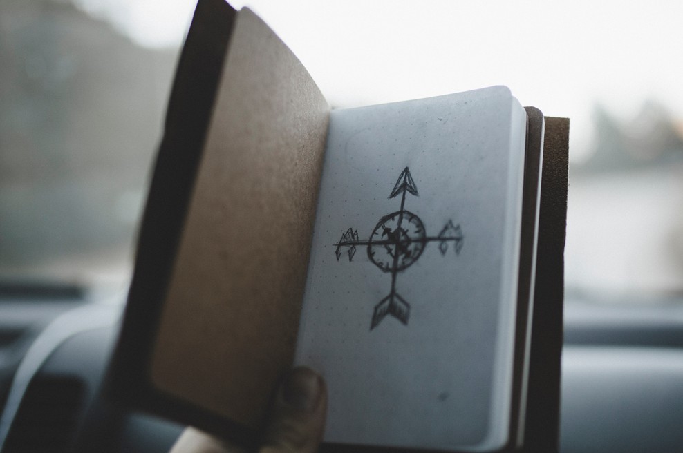 Sporočilo za današnji dan: Ne hodite tja, kamor vodi utečena pot (foto: Unsplash.com)