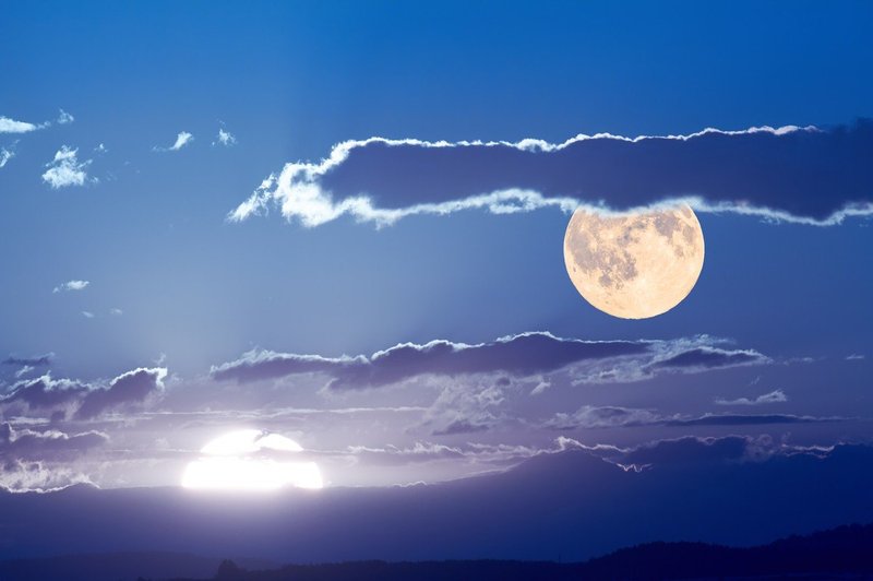 Polna luna (26. avgust): Obdobje duhovnega preboja (foto: profimedia)
