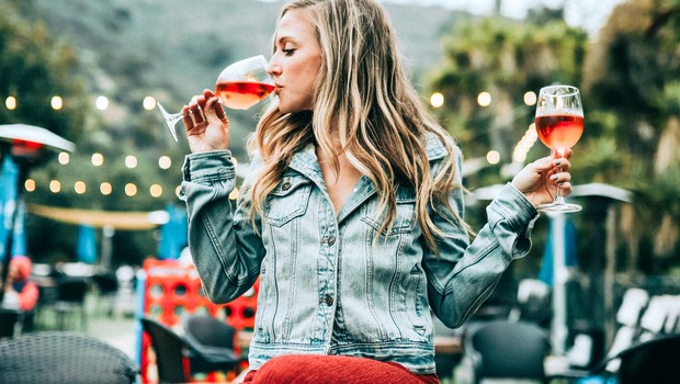 Zakaj pa ti ne piješ alkohola? Ojoj, kakšna neumnost! (foto: Unsplash.com)
