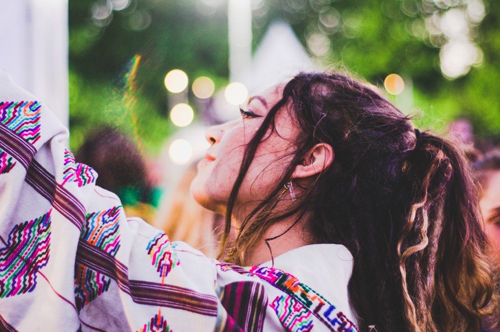 Vse, kar potlačite vase, se prej ali slej obrne proti vam (foto: Unsplash.com)