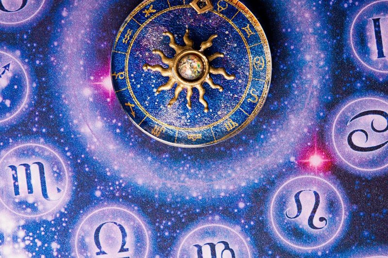 Veliki letni horoskop 2019: Obširne napovedi za vsako znamenje (foto: profimedia)