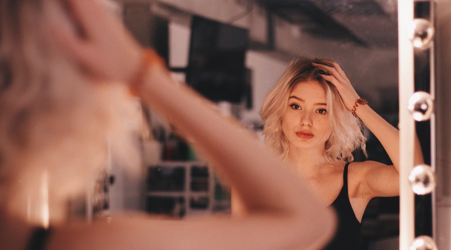 Odnosi: Vse težave se začnejo z nerazumevanjem (in nesprejemanjem) sebe (foto: Unsplash.com)