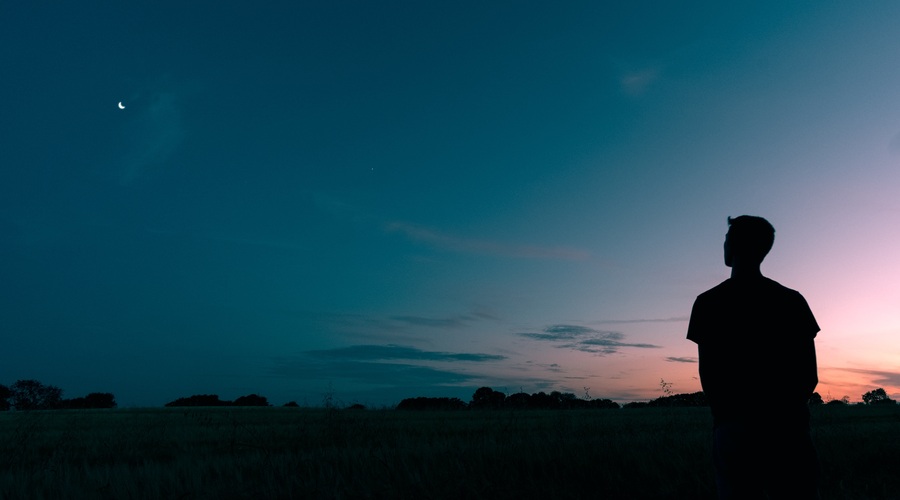 V življenju imamo vedno na razpolago 2 poti (foto: Unsplash.com)