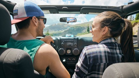 Zakaj ženske pametujejo moškim med vožnjo?