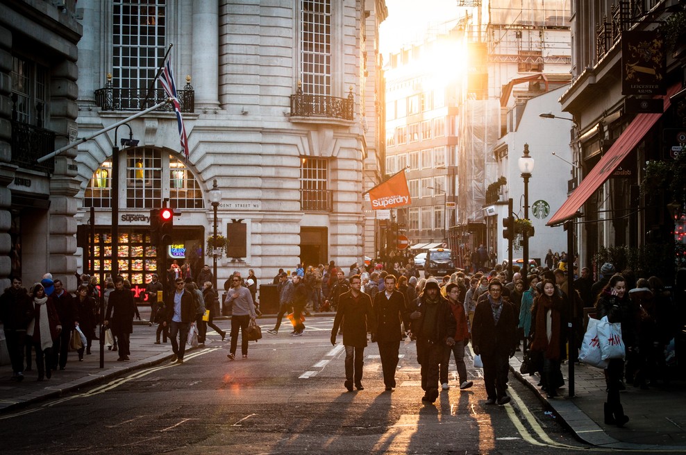 Sporočilo za današnji dan: Ne hodi slepo za drugimi (foto: Unsplash.com)