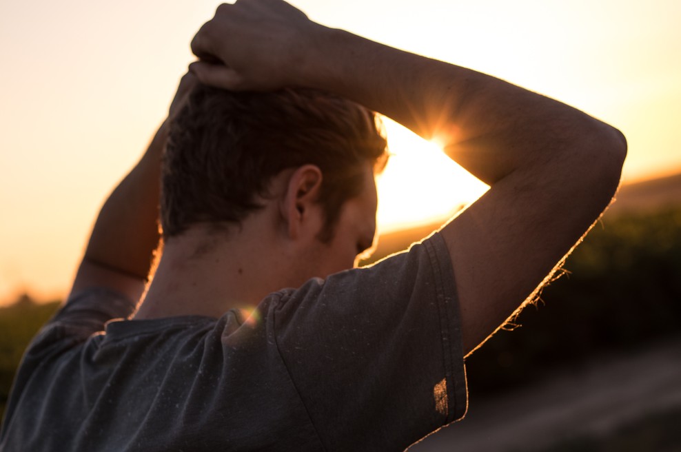 Ego hlepi po bolečini in mi pokleknemo ter mu jo damo (foto: Unsplash.com)