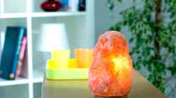 9 pozitivnih lastnosti himalajske solne svetilke