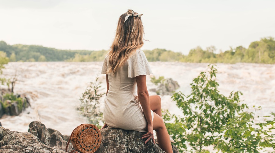 10 misli, ki si jih ponavljajte, kadar vam nihče ne stoji ob strani (foto: Unsplash.com)