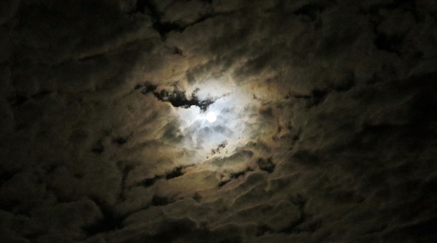 Lunin mrk predstavlja močan IZZIV (foto: pixabay)
