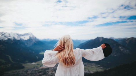 Vse ostalo je tako zelo nepomembno...