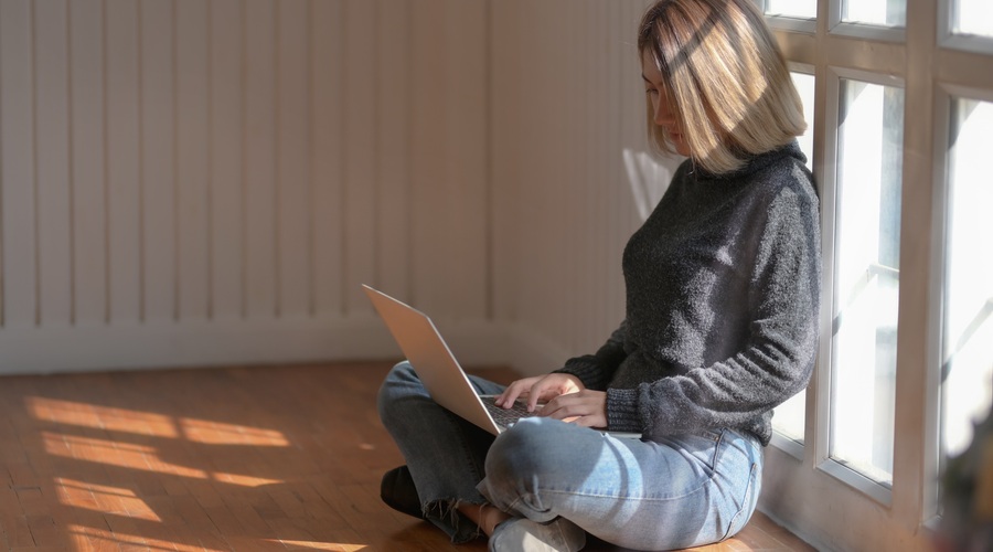 Iskrena izpoved urednice sensa.si: Kaj me je naučilo delo od doma (foto: Pexels)