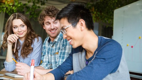 Drugim ljudem smo bolj všeč, kot si mislimo