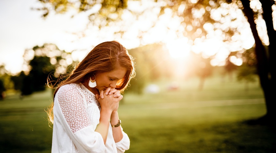 Dlje smo od svoje resnične biti in svojega poslanstva, težje nam je in težje bo, kajti v naslednjih letih... (foto: Unsplash / Ben White)