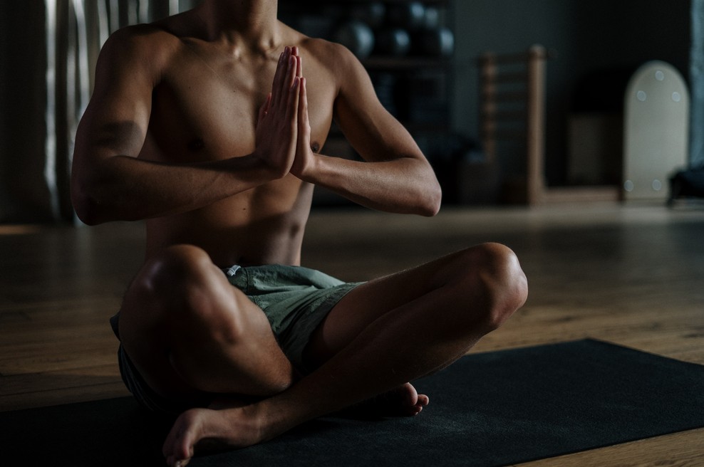 Duhovnost brez akcije: Ko meditacija žal NI DOVOLJ (foto: Pexels)