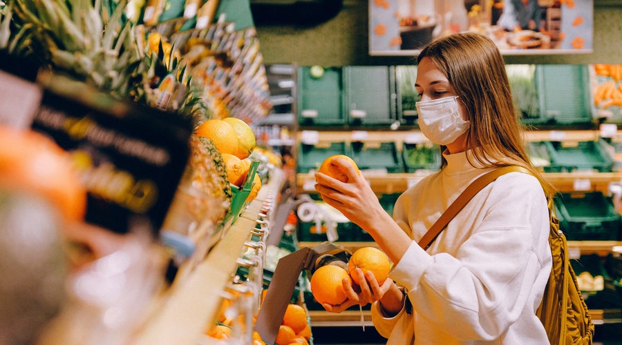 Obrazna maska – osovraženi zaščitni pripomoček (foto: Pexels)
