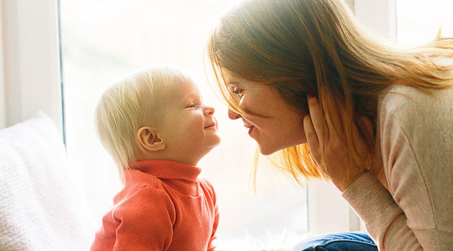 Travmatično je lahko že to, da se mama ne zmore uglasiti s potrebami otroka (foto: pexels)