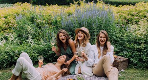 Vabljene na sproščen damski vikend v vilo sredi pomurskih vinskih gričev