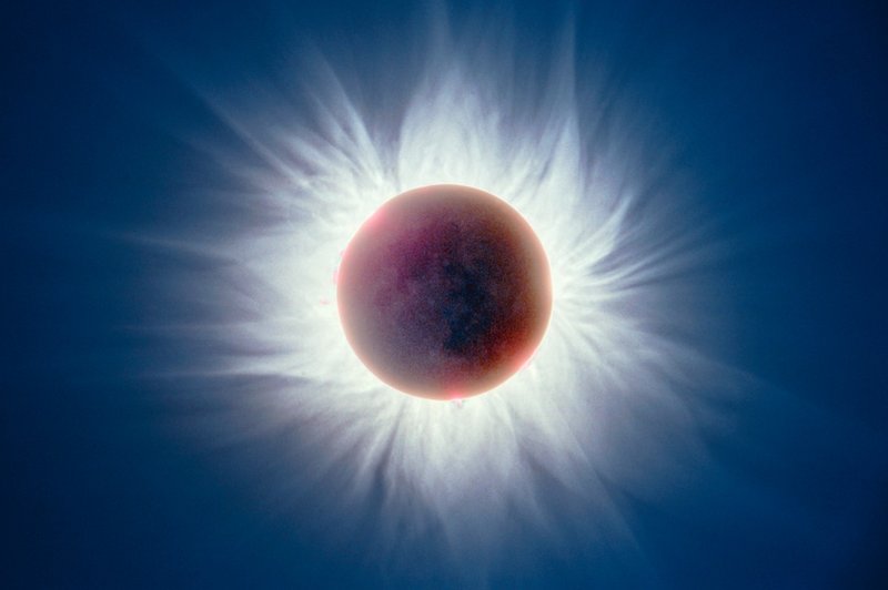 Astrologinja: Ta sončev mrk je zelo prebujajoč, če se ne zbudiš sam, te zagotovo zbudi nek zunanji dogodek (foto: profimedia)
