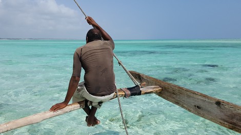 »Odkrij svet in odkril boš sebe.«