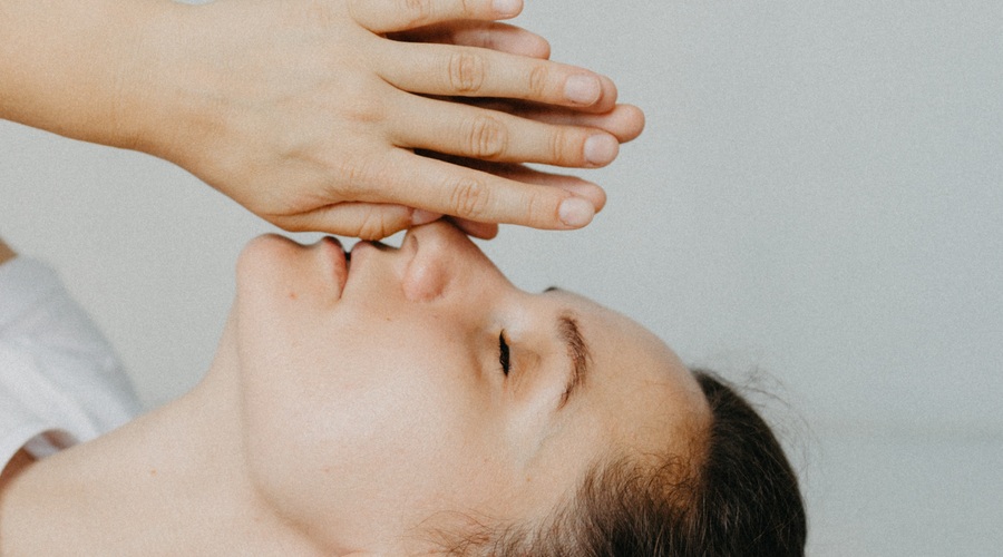 Ne privlačite v življenje, kar si želite, temveč privlačite to, kar ste (foto: pexels)